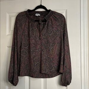 Evereve Women's Blouse - Gray and Pink Paisley